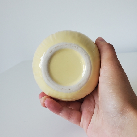 Yellow Bud Vase - Picture 3 of 3